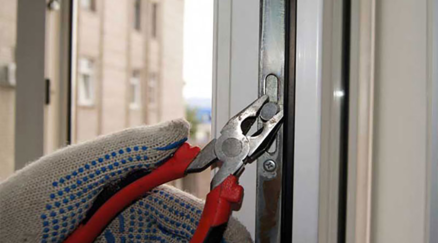 رگلاژ پنجره UPVC